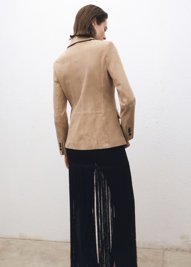Mango Taillierter Wildleder-Blazer JETZT KAUFEN
