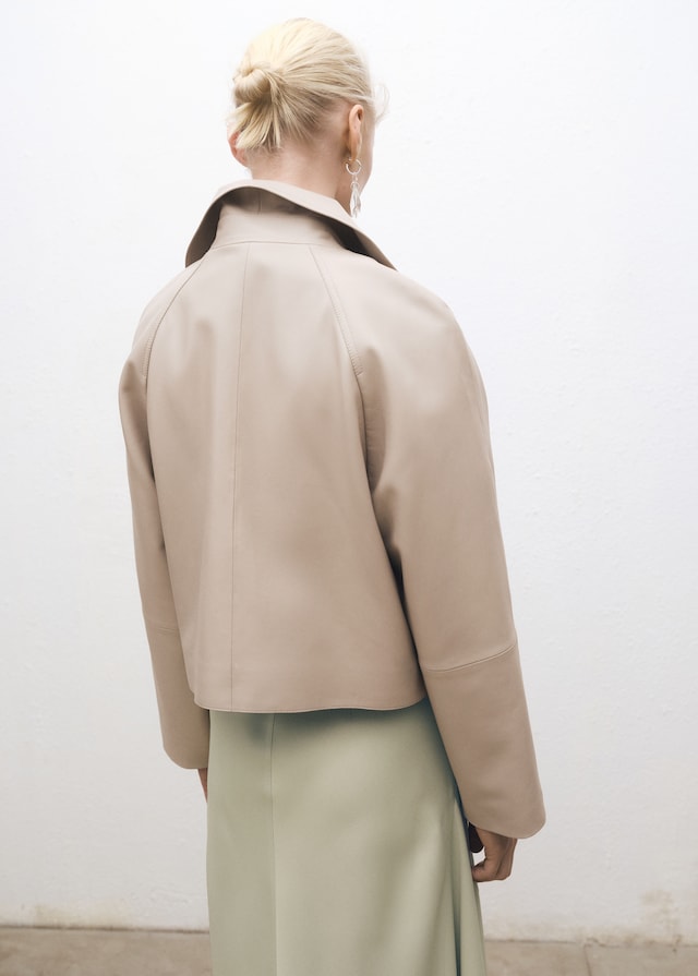Mango Kurzer Leder-Trenchcoat Letzte 2 Tage