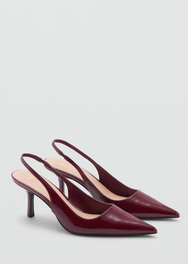 Mango Spitz zulaufender Schuh mit Lackleder-Effekt Nur noch ein Tag übrig