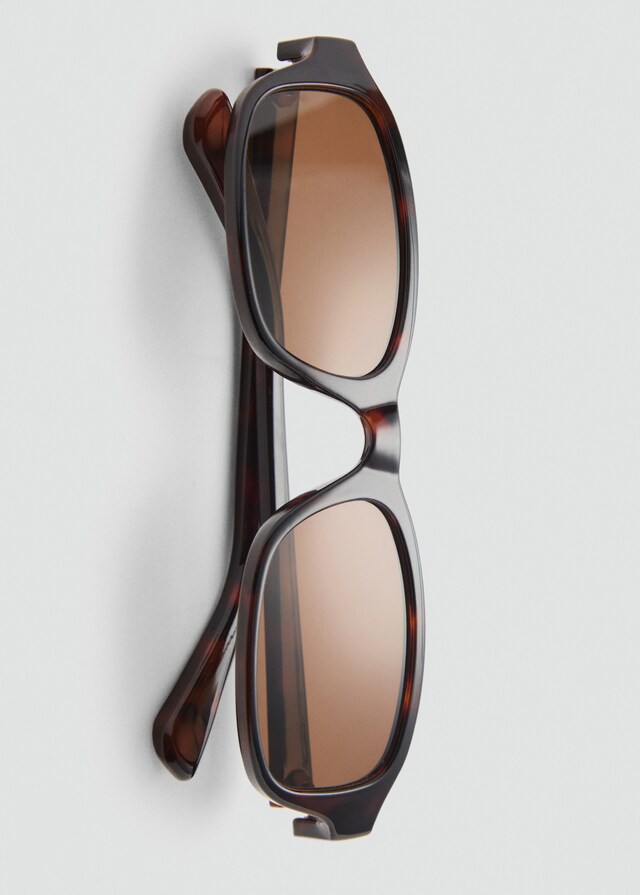 Mango Sonnenbrille mit rechteckigem Brillengestell Jubiläumsangebot