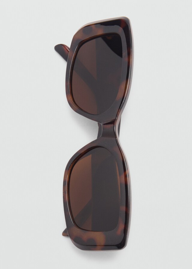 Mango Sonnenbrille mit viereckiger Brillenfassung Lagerräumung
