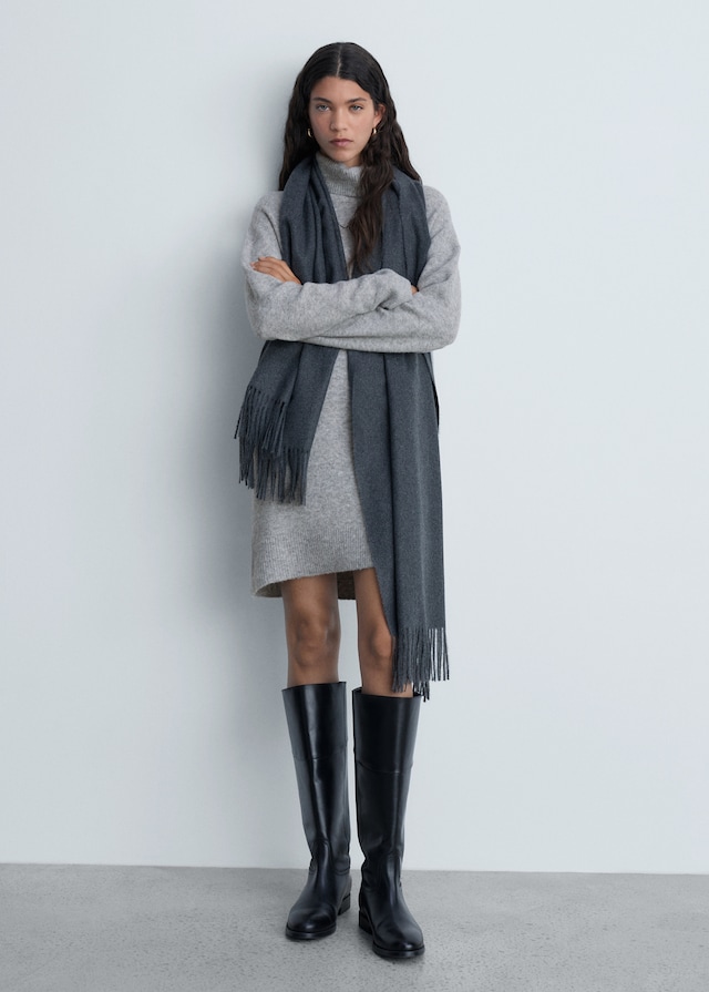Mango Kurzes Strickkleid mit weitem Rollkragen Kostenlose Rückgabe