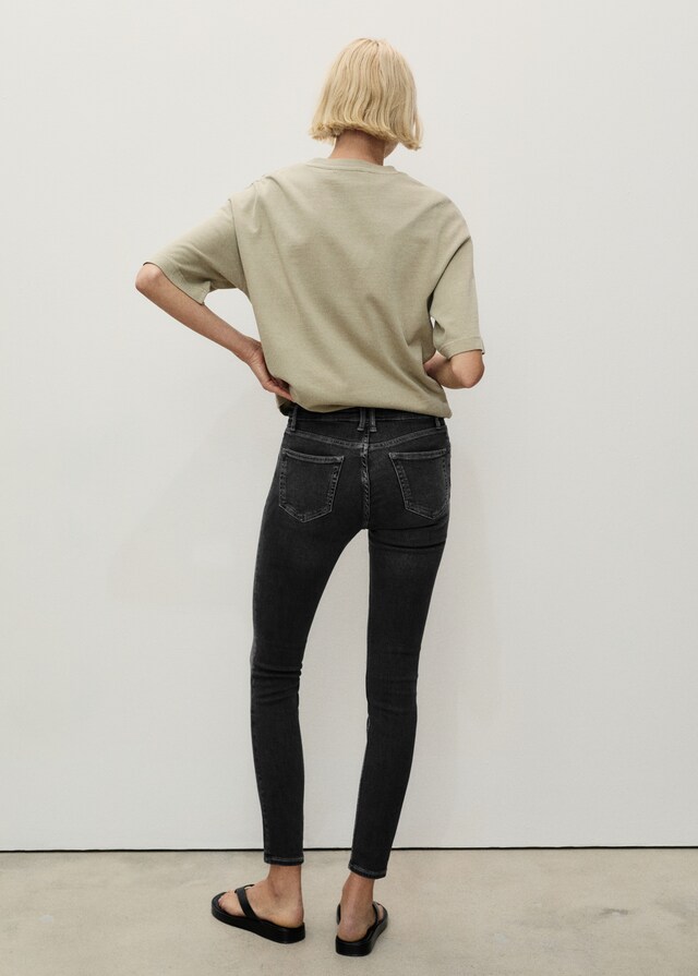 Mango Skinny-Jeans mit mit mittlerer Bundhöhe Letzter Tag
