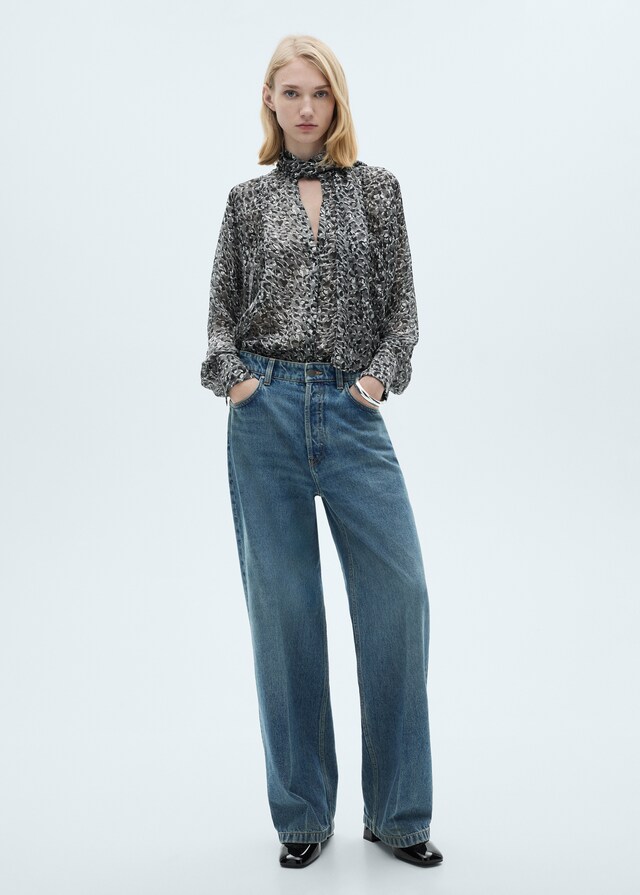Mango Bluse in Leo-Optik mit Schleifenkragen 50% Rabatt für begrenzte Zeit