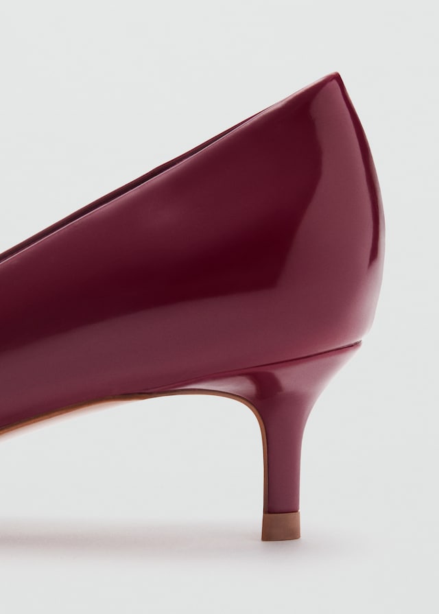 Mango Kitten-Schuh mit Lackeffekt Kauf eins, bekomm eins gratis