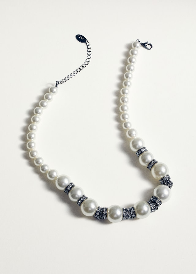 Mango Kette mit verschiedenen Perlen Super Sparpreis