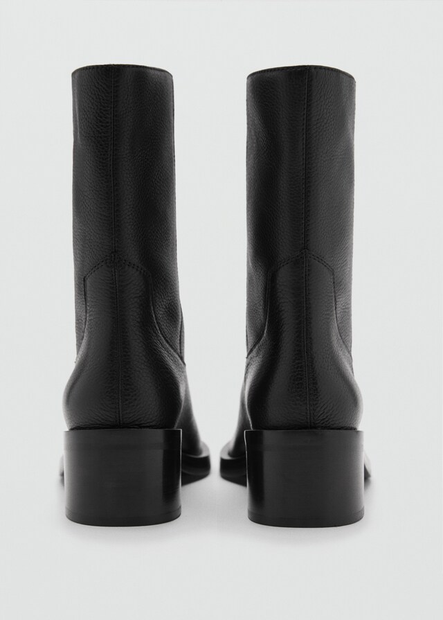Mango Lederstiefelette mit Karrée-Spitze zollfrei