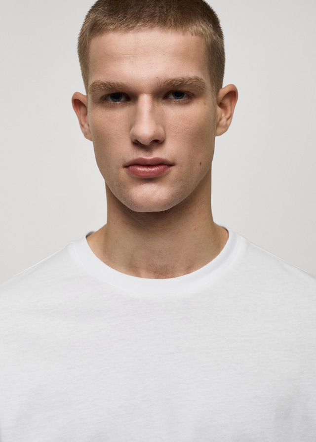 Mango Slim-Fit-T-Shirt aus 100 % Baumwolle Fabrikpreis