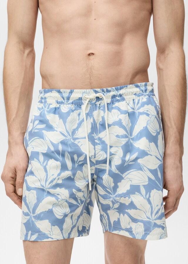 Mango Badeshorts mit floralem Dessin Bis zu 50% Rabatt