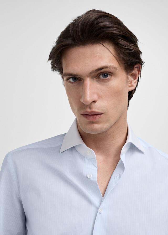 Mango Gestreiftes Oberhemd mit Kontrastkragen Flash Sale
