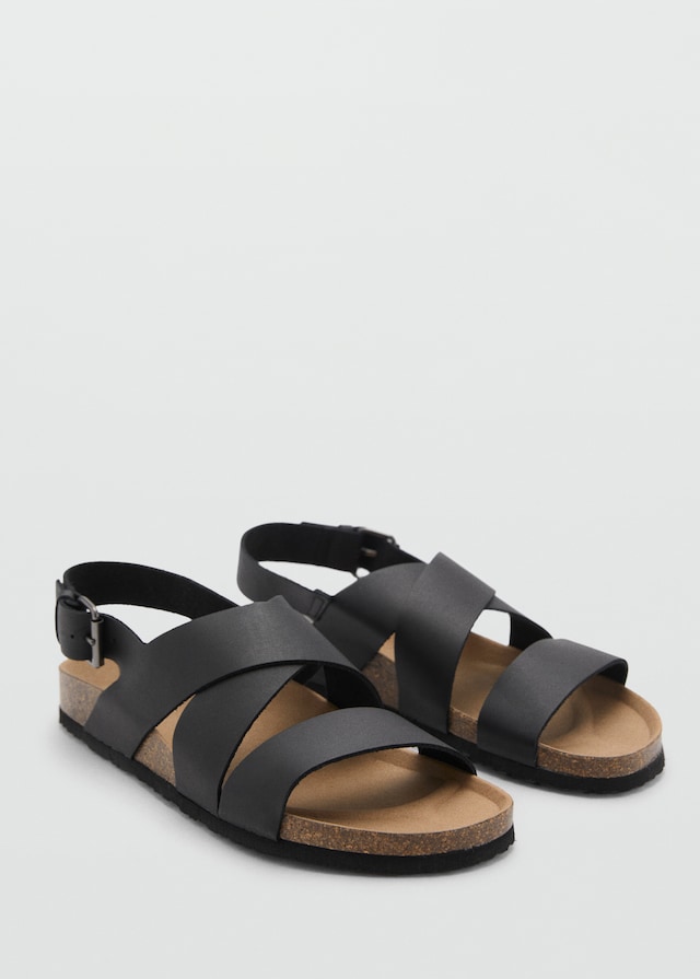 Mango Sandale mit Kreuzriemen und Schnalle aus Leder Top Angebot