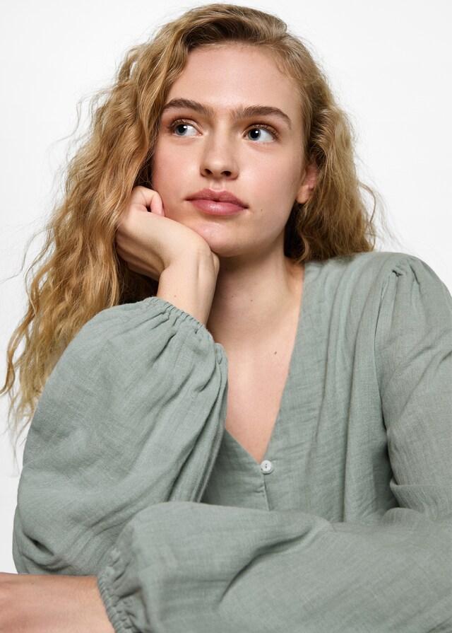 Mango Bluse mit V-Ausschnitt Kostenlose Rückgabe
