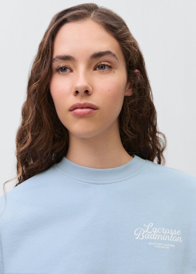 Mango Baumwoll-Sweatshirt mit aufgedrucktem Schriftzug Fabrikpreis