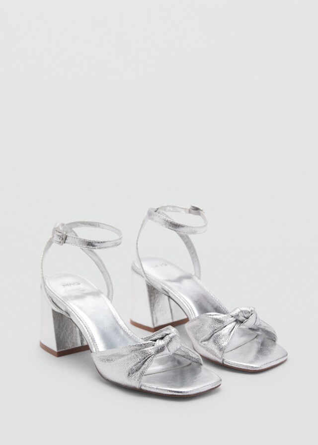 Mango Sandale mit Metallic-Schleifendetail Bestseller