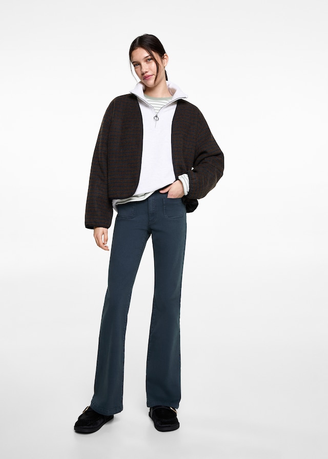 Mango Flared-Jeans mit Taschen Cyber Monday