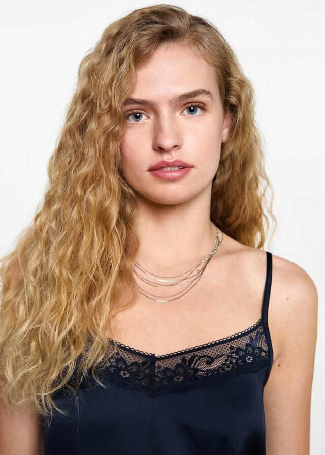 Mango Top mit Seidenspitzen-Detail Valentinstagsangebot