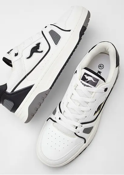 bonprix Sportlicher Kangaroos Sneaker mit vielen Details - weiß Valentinstagsangebot