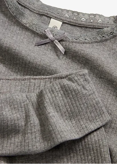 bonprix Mädchen Langarmshirt mit Spitze am Ausschnitt und mit bequemer ausgestellter Hose (2-tlg. Set) Weihnachtsangebot